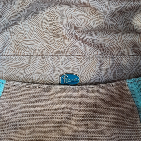 Sakroots Artist Circle Fold Over Crossbody Bag - Picture 6 of 8